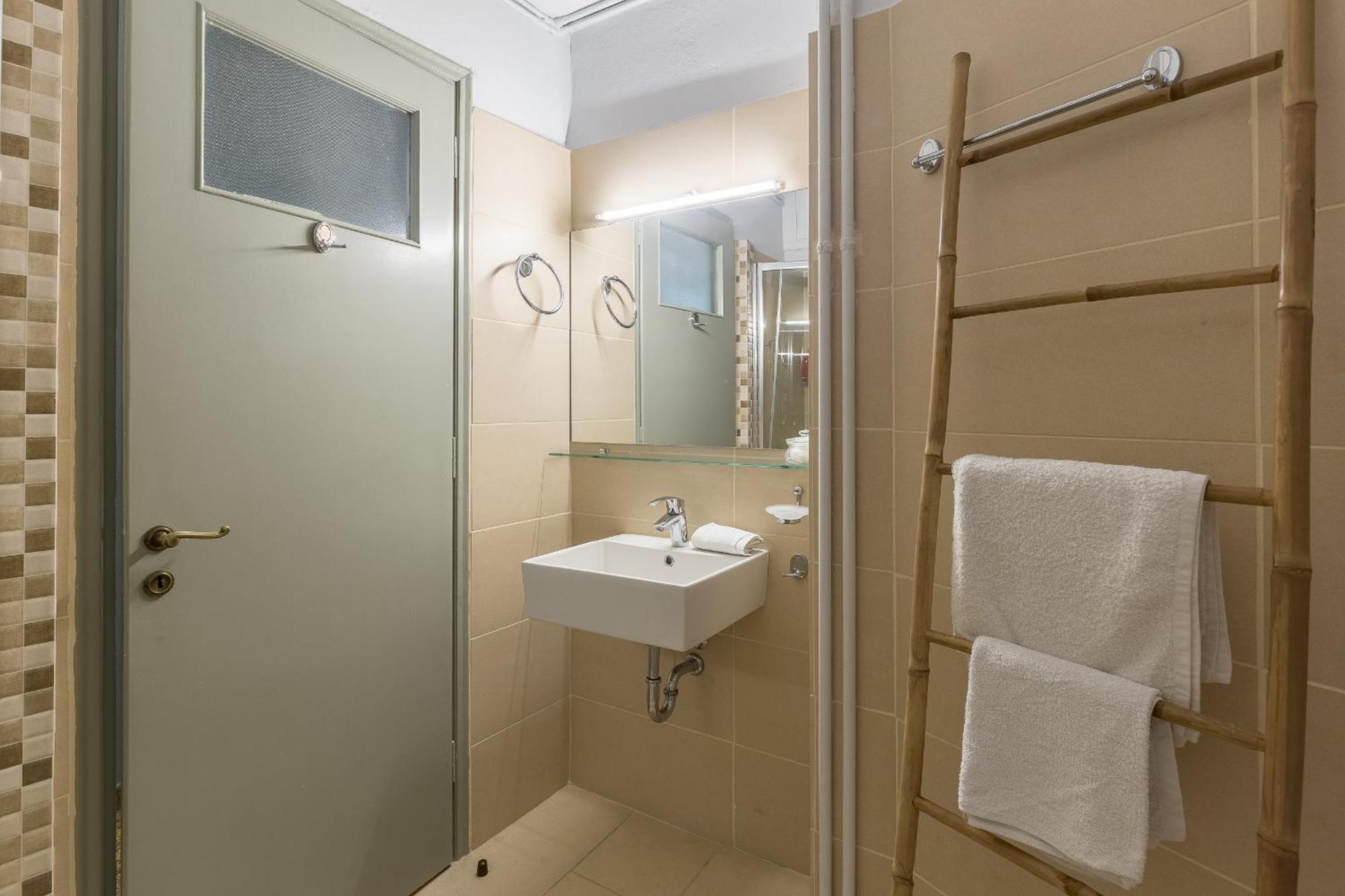 Acropolis Elegant Suite Atene Esterno foto
